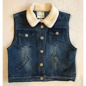 Girl's Denim Vest. Size 6x